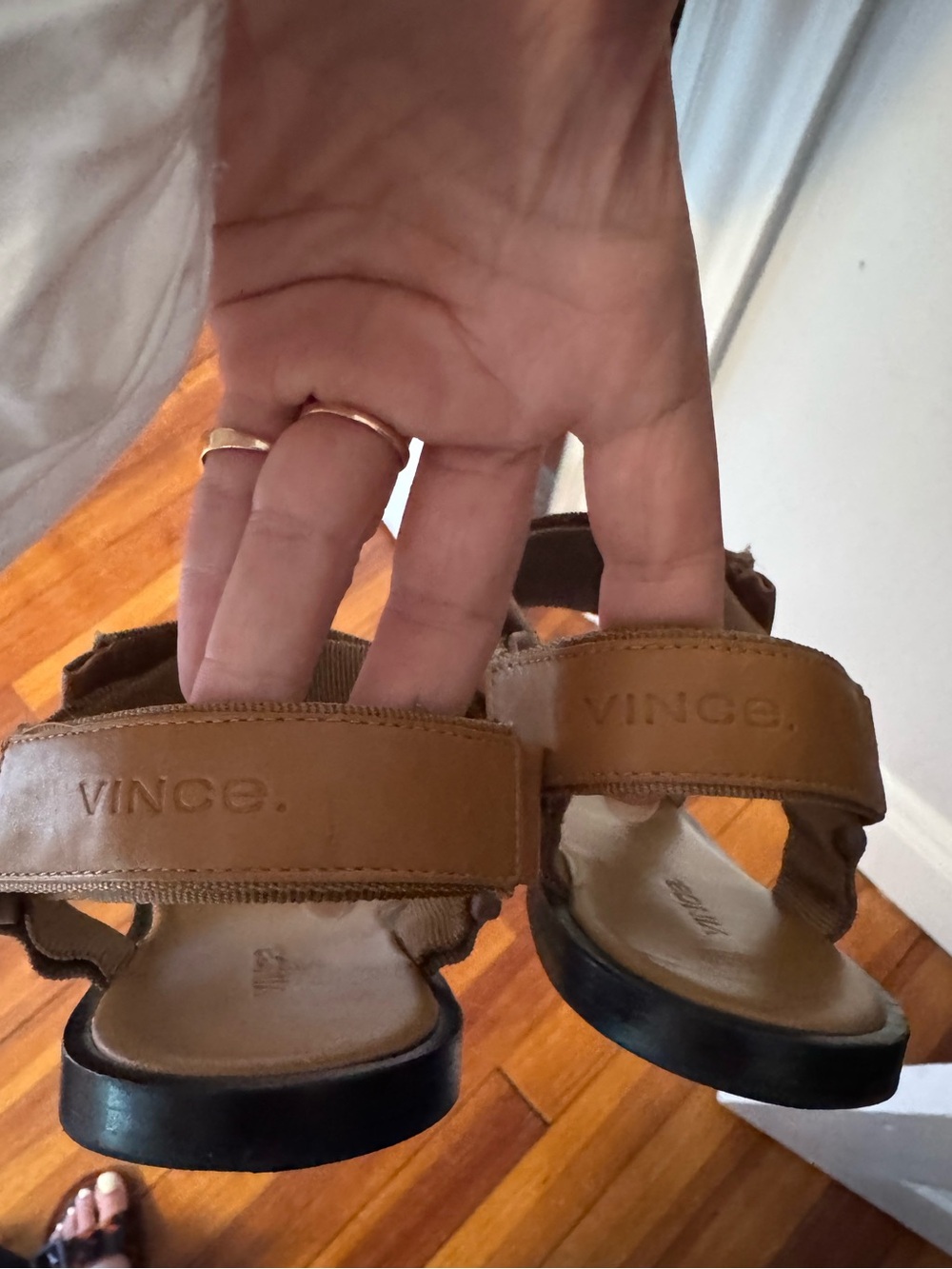 VINCE Sporty Tan Brown Carmel Leather Strap Sandals - Picture 2 of 5